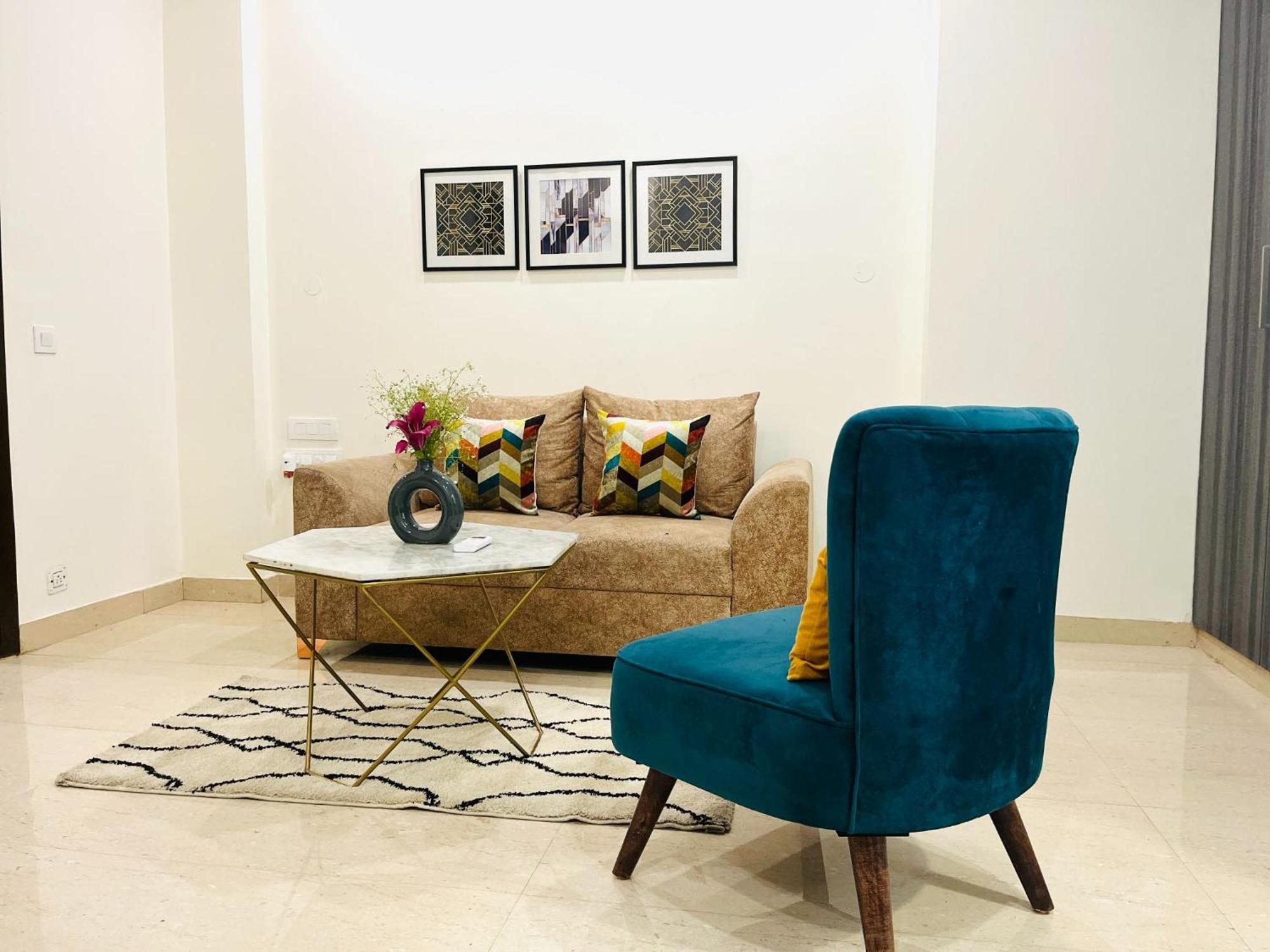 Bluo 1Bhk - Dlf Cybercity, Balcony, Lift, Parking Gurgaon Eksteriør bilde